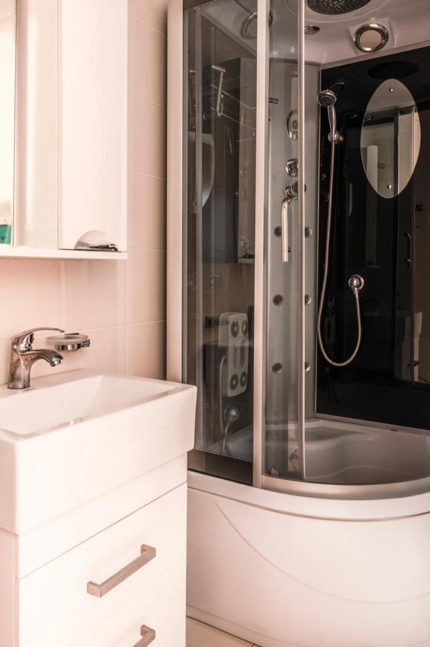 Hotel Vaki Tbilisi Ngoại thất bức ảnh