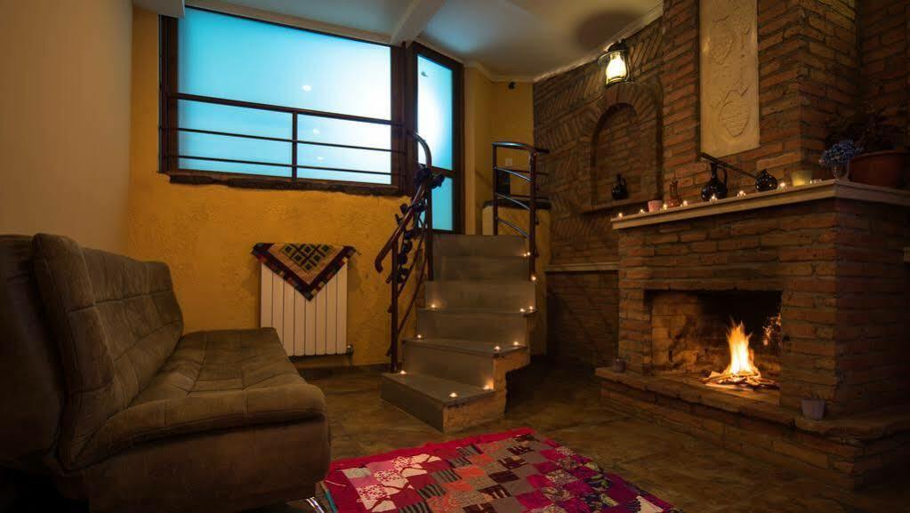 Hotel Vaki Tbilisi Ngoại thất bức ảnh