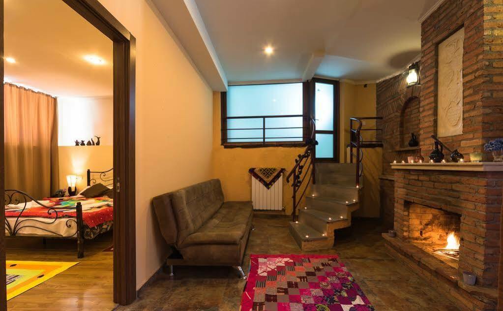 Hotel Vaki Tbilisi Ngoại thất bức ảnh